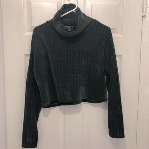 NWT POOF NY Cropped dark green turtleneck sweater